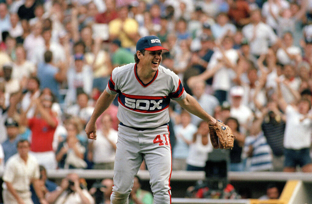 1985: Tom Seaver, 40, becomes 17th 300-game winner in major league history